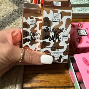 Glow milk highlighting milk